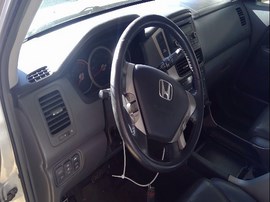 2006 HONDA PILOT, SILVER, EX MODEL, 3.5L, AT, FWD.  A25195